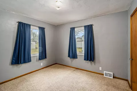 983 Upton Ave, Springfield, MI 49037 photo 10