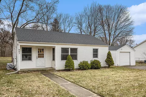 983 Upton Ave, Springfield, MI 49037 photo 3