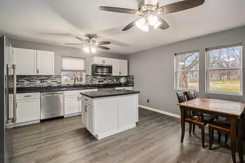 983 Upton Ave, Springfield, MI 49037 photo 6