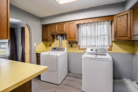 983 Upton Ave, Springfield, MI 49037 photo 13