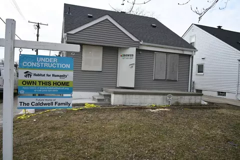 2055 Leblanc St, Lincoln Park, MI 48146