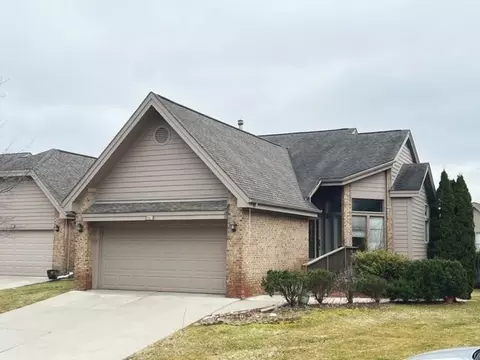 29637 N Meadowridge, Farmington Hills, MI 48334