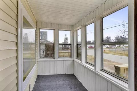 138 Willow St, Jackson, MI 49202 photo 3