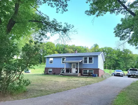 215 N Peets Rd, Middleville, MI 49333