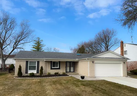 27705 Harvard Rd, Southfield, MI 48076