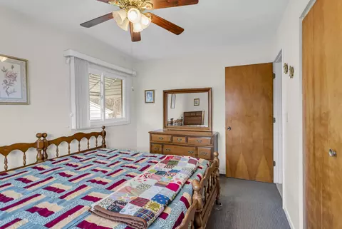 Bedroom - 3856 Mayfield Dr, Jackson, MI 49203 photo 4 of 6