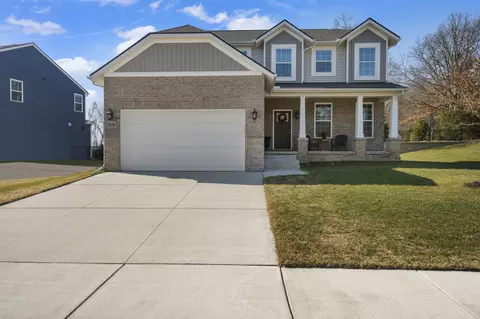 9656 Willow Oak Dr, Brighton, MI 48116