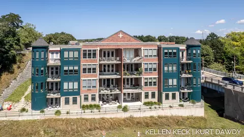 80 Washington St #10, Manistee, MI 49660