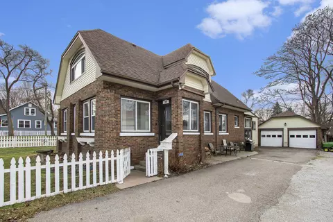 34 S Barker St, New Buffalo, MI 49117