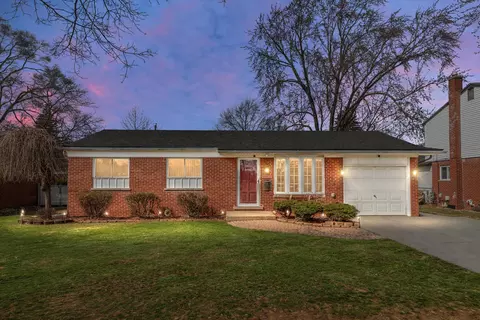 39565 Rambler Dr, Sterling Heights, MI 48313