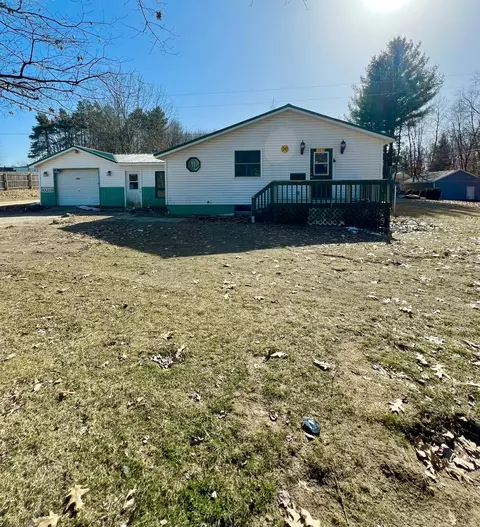 10219 W Sidney Rd, Greenville, MI 48838