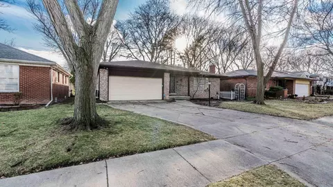 19990 Beaufait St, Harper Woods, MI 48225