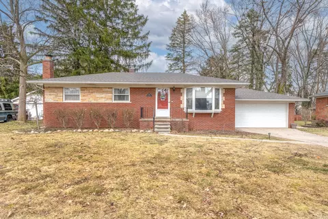 5217 Robert St, Shelby Township, MI 48316