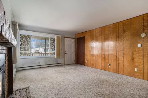 1029 Diane Dr, Colon, MI 49040 photo 2