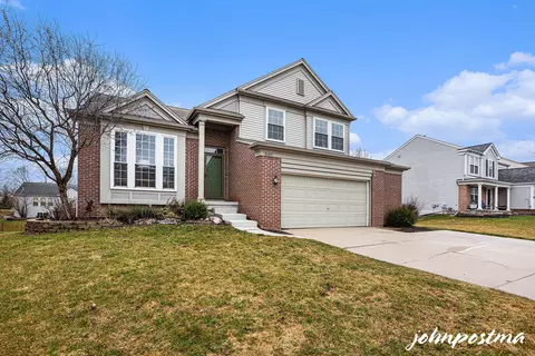 8489 Green Vly SE, Caledonia, MI 49316
