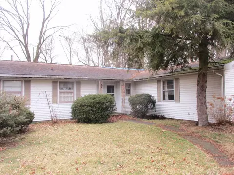 416 E Hoffman St, Three Rivers, MI 49093