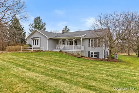 02040 Leonard St NW, Grand Rapids, MI 49534