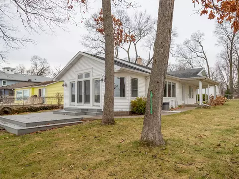 1116 Forest Dr, Portage, MI 49002