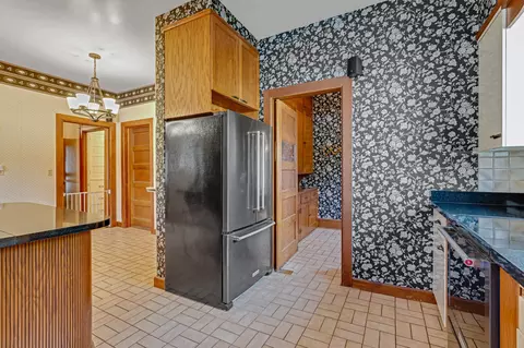 Kitchen - 311 S Thompson St, Jackson, MI 49203 photo 4 of 5