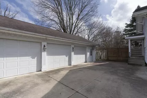 Exterior - 311 S Thompson St, Jackson, MI 49203 photo 7 of 12
