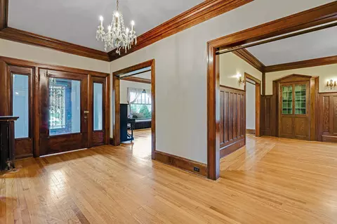 Entry Way - 311 S Thompson St, Jackson, MI 49203 photo 3 of 4