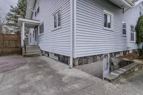 Exterior - 311 S Thompson St, Jackson, MI 49203 photo 5 of 12