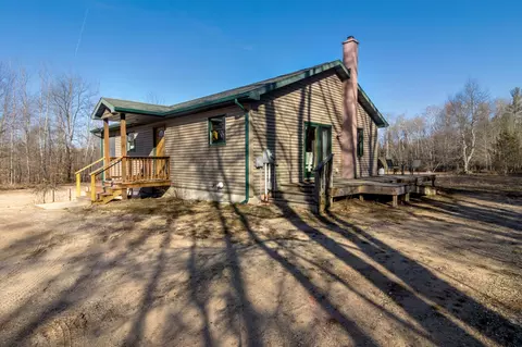 10536 Ryan Rd, Honor, MI 49640