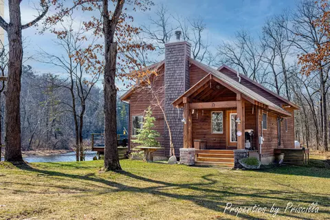2992 E Upper Field Trl, Newaygo, MI 49337