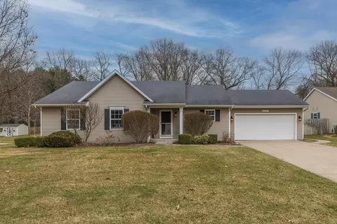 6797 Edgefield St, Portage, MI 49024