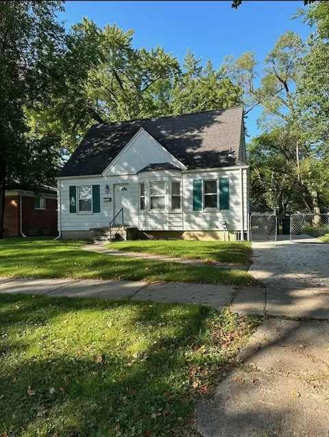 20751 Ridgedale St, Oak Park, MI 48237
