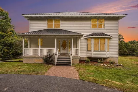 Exterior - 13175 Strotheide Rd NE, Belding, MI 48809 photo 2 of 7