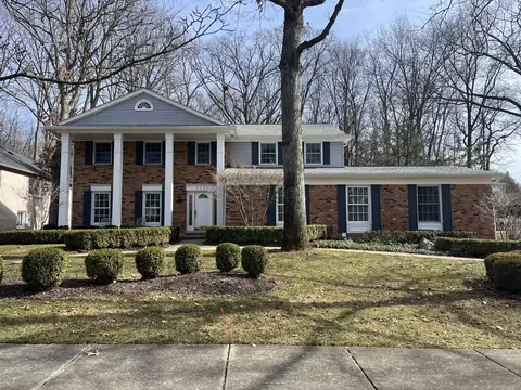 6480 Park View Drive Dr, Troy, MI 48098