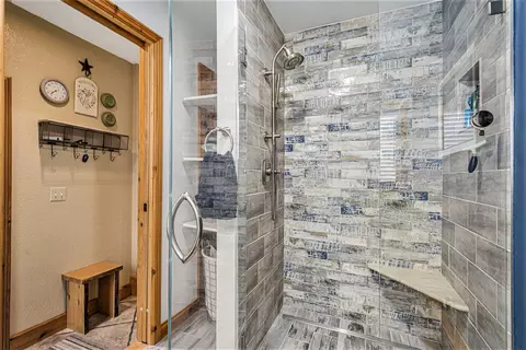 Bath - 13752 Edgewater Dr, Gregory, MI 48137 photo 2 of 3