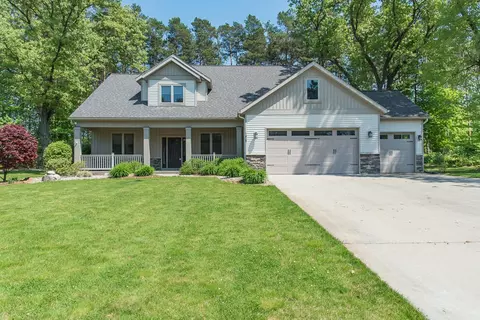 1825 Toscana St, Kalamazoo, MI 49009