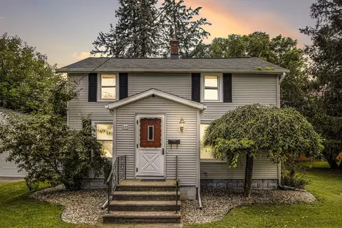 115 W Vine St, Vicksburg, MI 49097