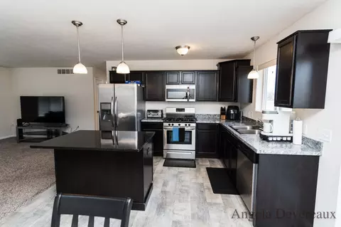 Kitchen - 13815 E Harmony Ct, Sparta, MI 49345 photo 3 of 5