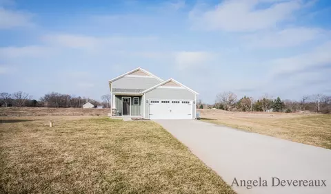 Exterior - 13815 E Harmony Ct, Sparta, MI 49345 photo 6 of 8