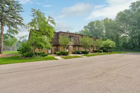 1972 S Shore Dr #3, Holland, MI 49423