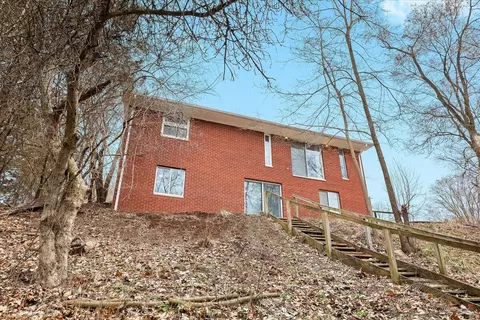 9071 Huron River Dr, Brighton, MI 48116