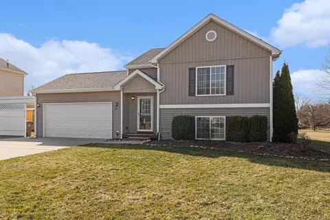9408 Common Trl, Pinckney, MI 48169