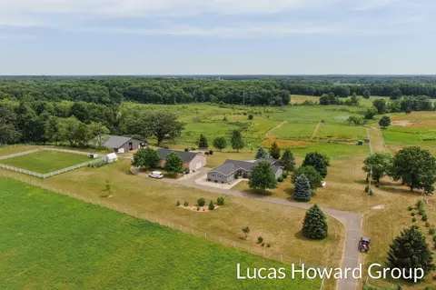 12360 N L Dr, Battle Creek, MI 49014