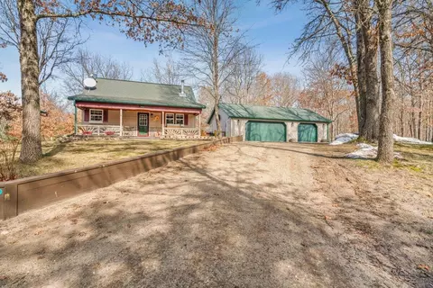 3759 E Buchanan Rd, White Cloud, MI 49349