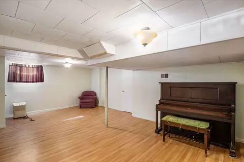 2750 Brandon St, Flint, MI 48503 photo 14