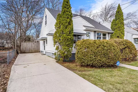 2750 Brandon St, Flint, MI 48503 photo 2