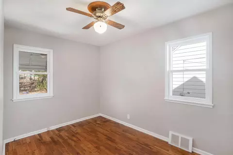 2750 Brandon St, Flint, MI 48503 photo 10