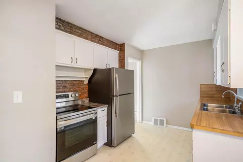2750 Brandon St, Flint, MI 48503 photo 6