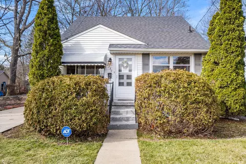 2750 Brandon St, Flint, MI 48503