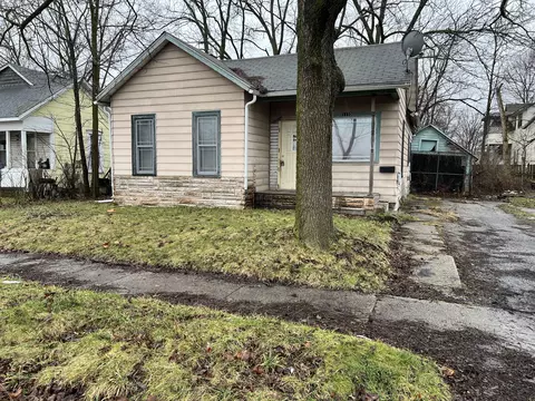 1110 Fourth St, Kalamazoo, MI 49001
