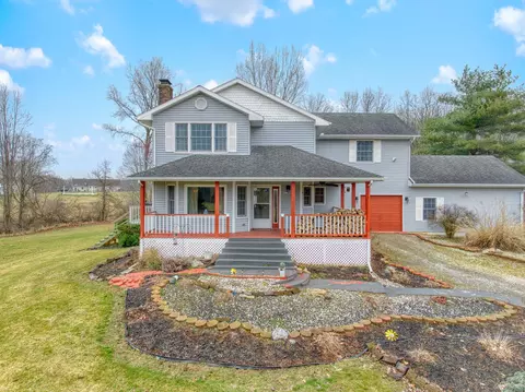 Exterior - 8201 Deblinsue Ln, Jackson, MI 49201 photo 5 of 40
