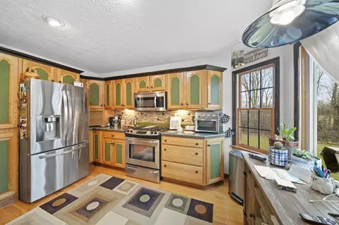 Kitchen - 8201 Deblinsue Ln, Jackson, MI 49201 photo 1 of 4